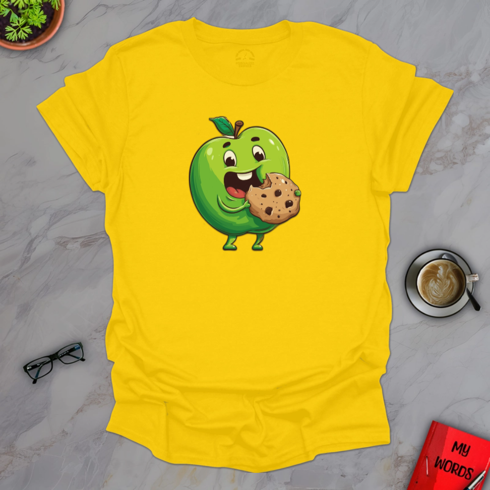 Personalized Graphics Apple Eating Cookie T-Shirt Daisy / S